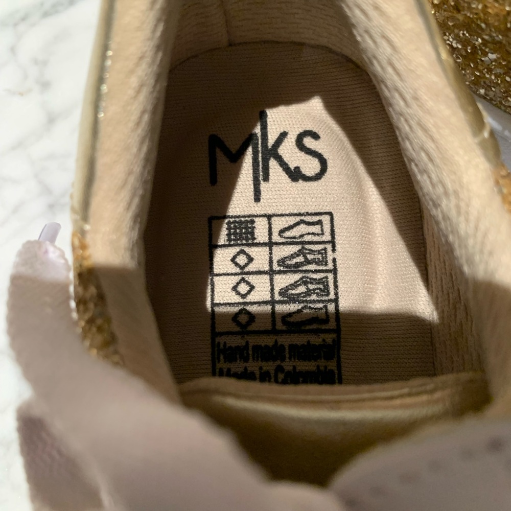 3/$25🔥DESIGNER-INSPIRED GLITTERED GOLD SNEAKER. NWOT - Picture 3 of 7